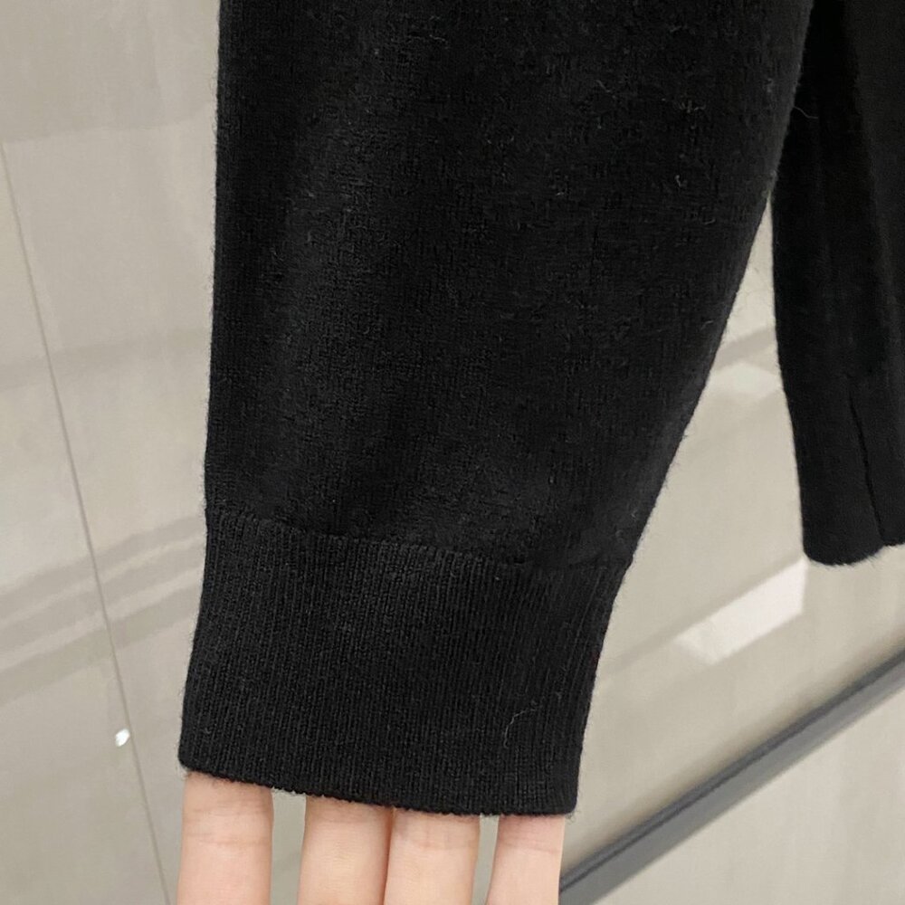 Burberry Black Classical Pattern Sweaters - image 2